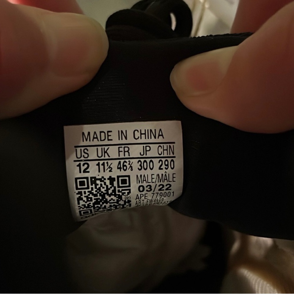 Adidas Yeezy 700 V3 Azael - Picture 5 of 5